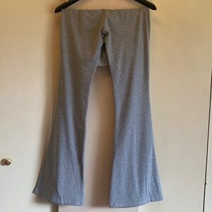TRENDING GREY FLARE LEGGINGS SIZE S